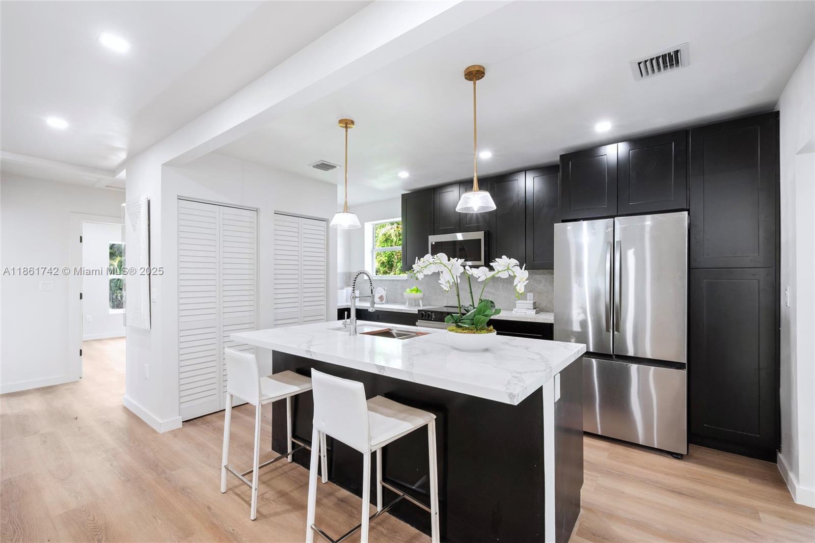 BISCAYNE LAWN EXTENSION - Residential