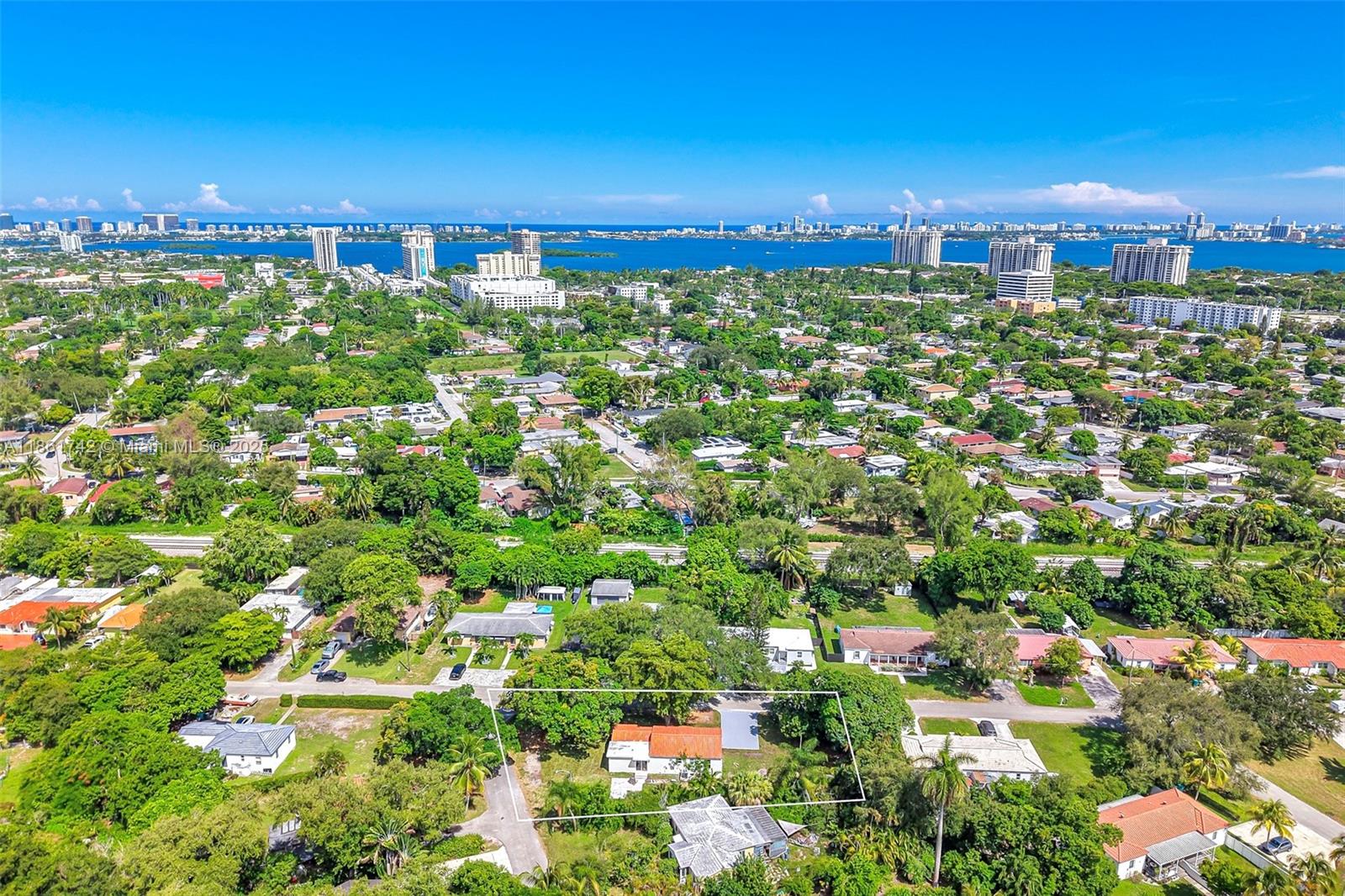 BISCAYNE LAWN EXTENSION - Residential