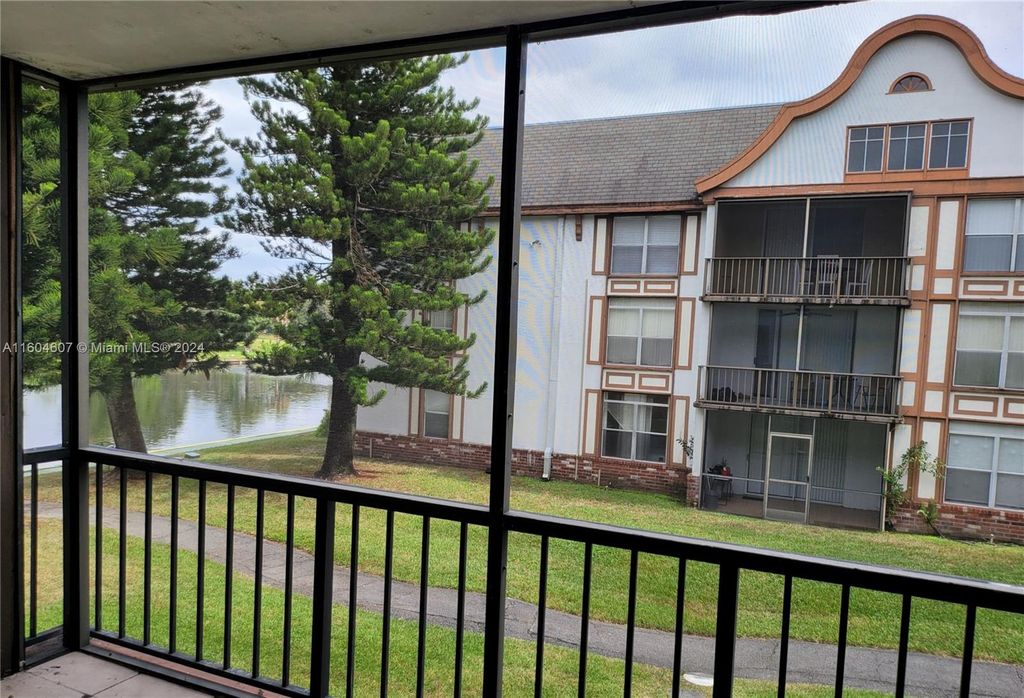 Photo of 3750 Inverrary Dr #2Y, Lauderhill, FL 33319 (MLS # A11604607)