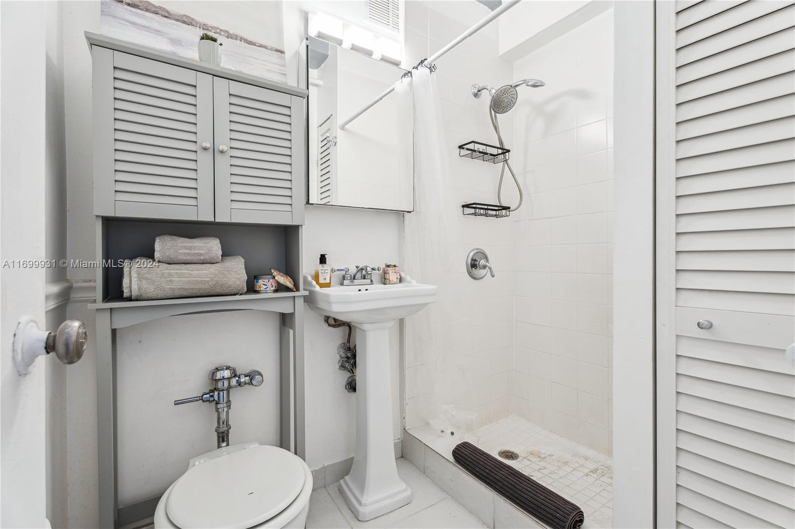 THE MANTELL CONDO - Residential