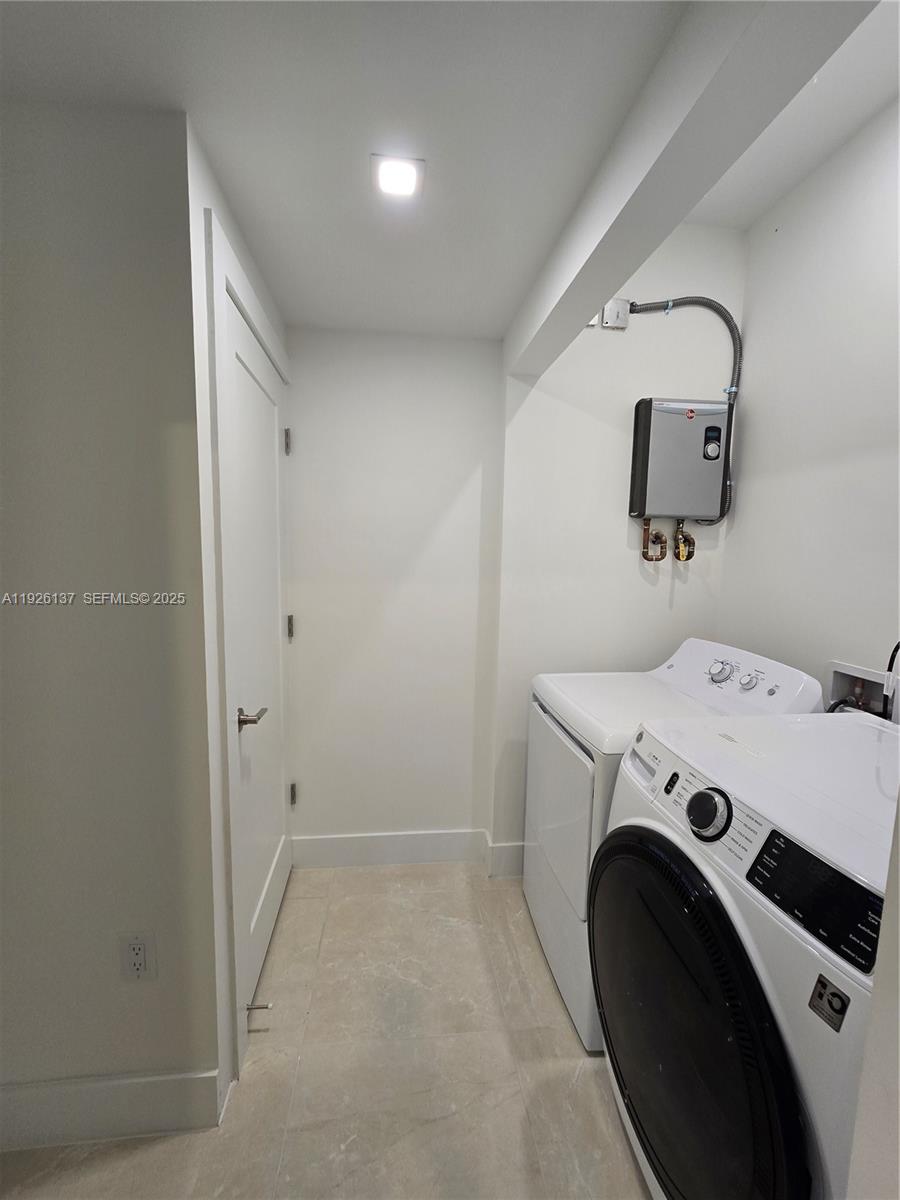 OAKS PLACE - Residential