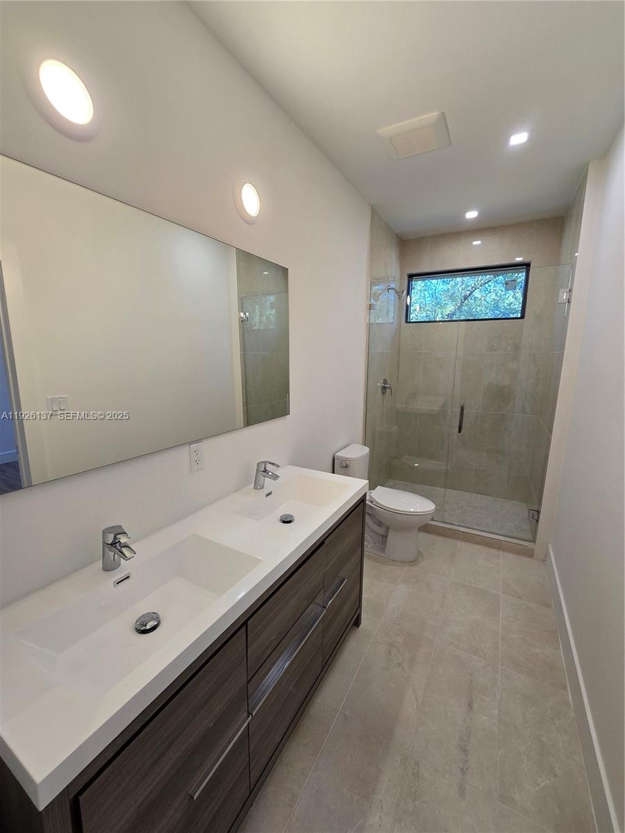 OAKS PLACE - Residential