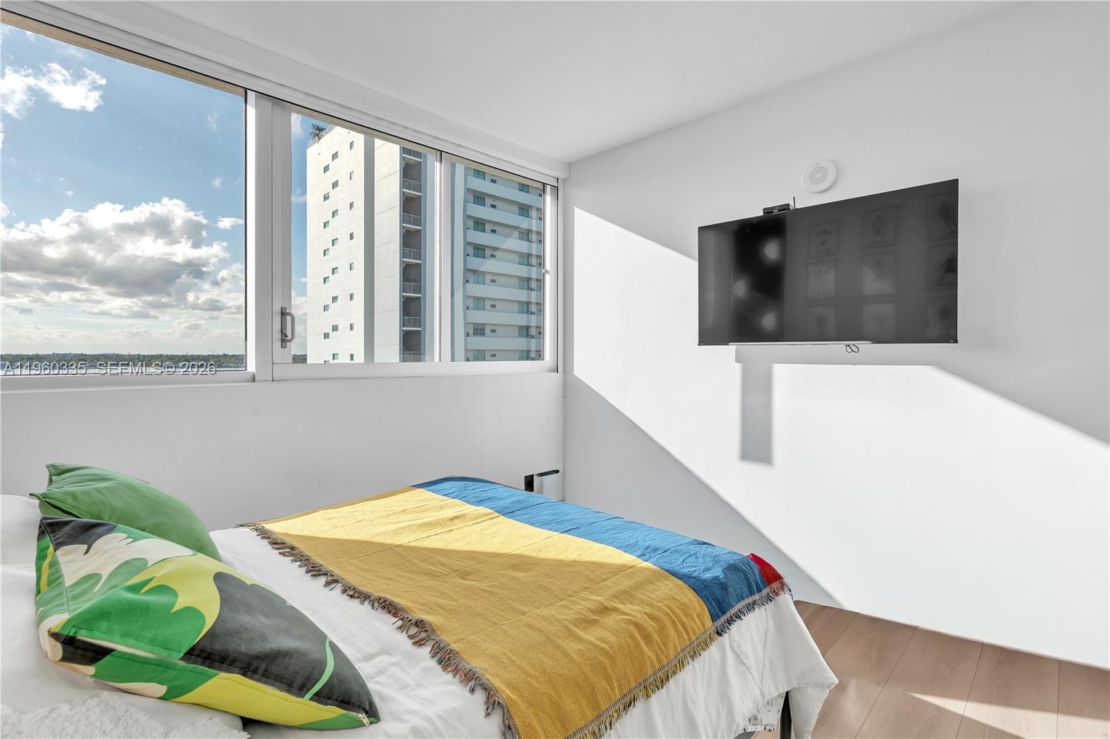 BLUE BAY TOWER CONDO - Residential