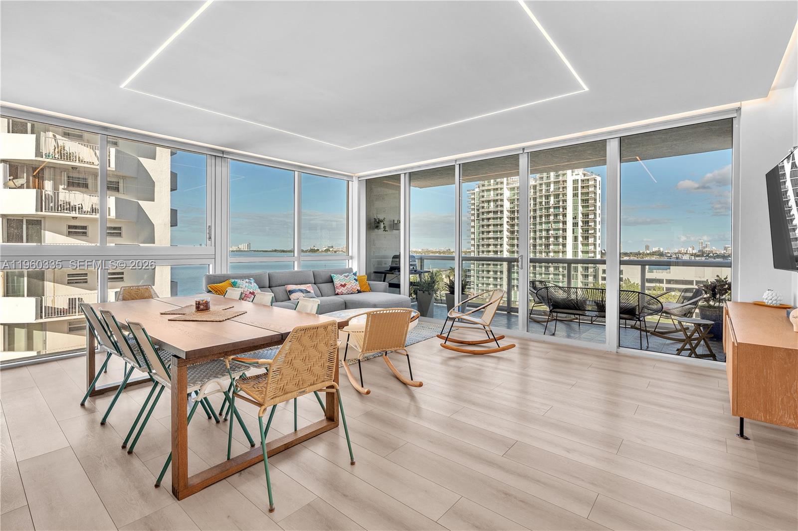 BLUE BAY TOWER CONDO - Residential