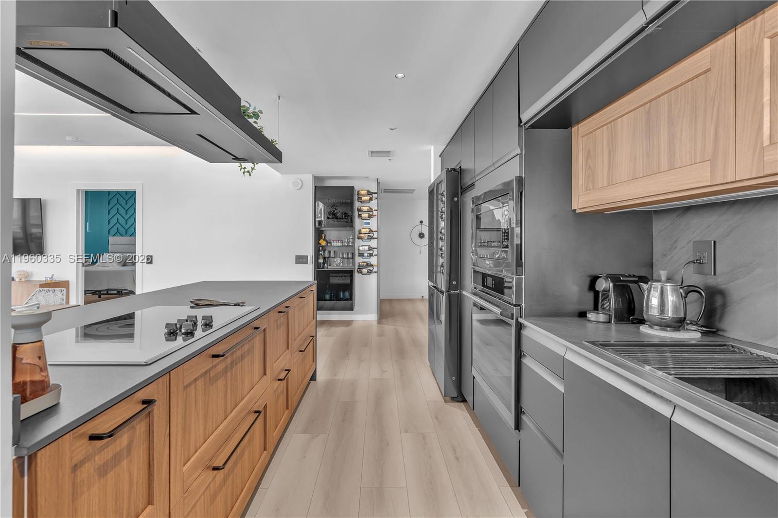 BLUE BAY TOWER CONDO - Residential