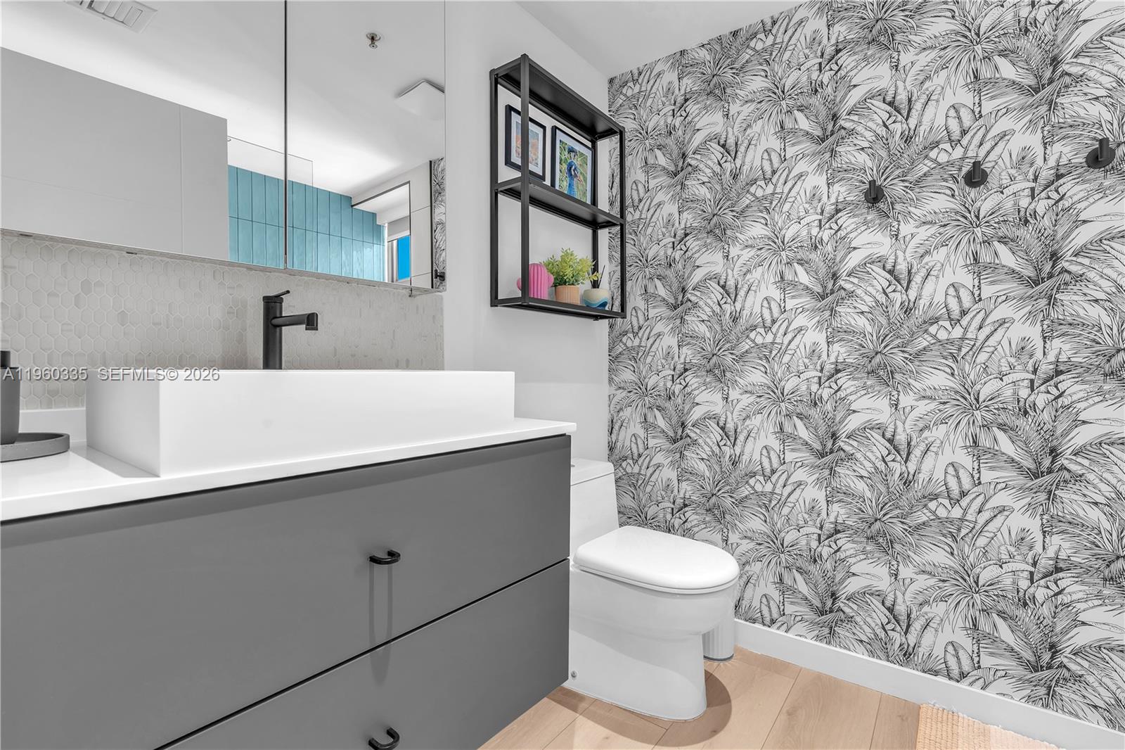 BLUE BAY TOWER CONDO - Residential