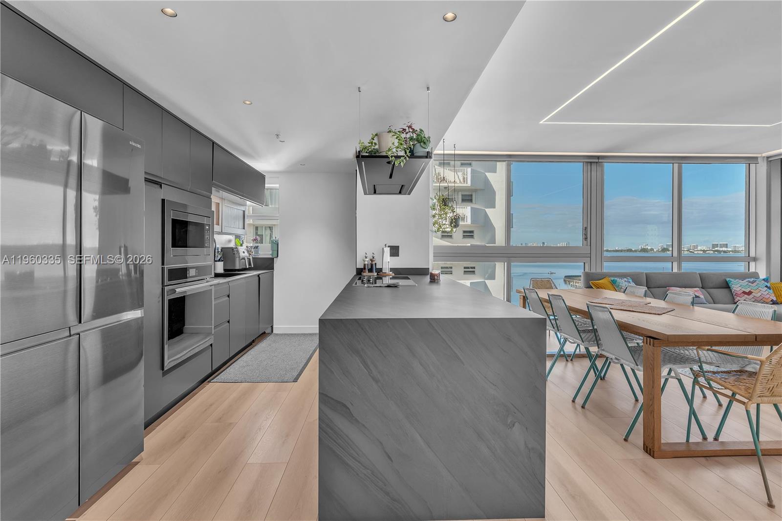 BLUE BAY TOWER CONDO - Residential