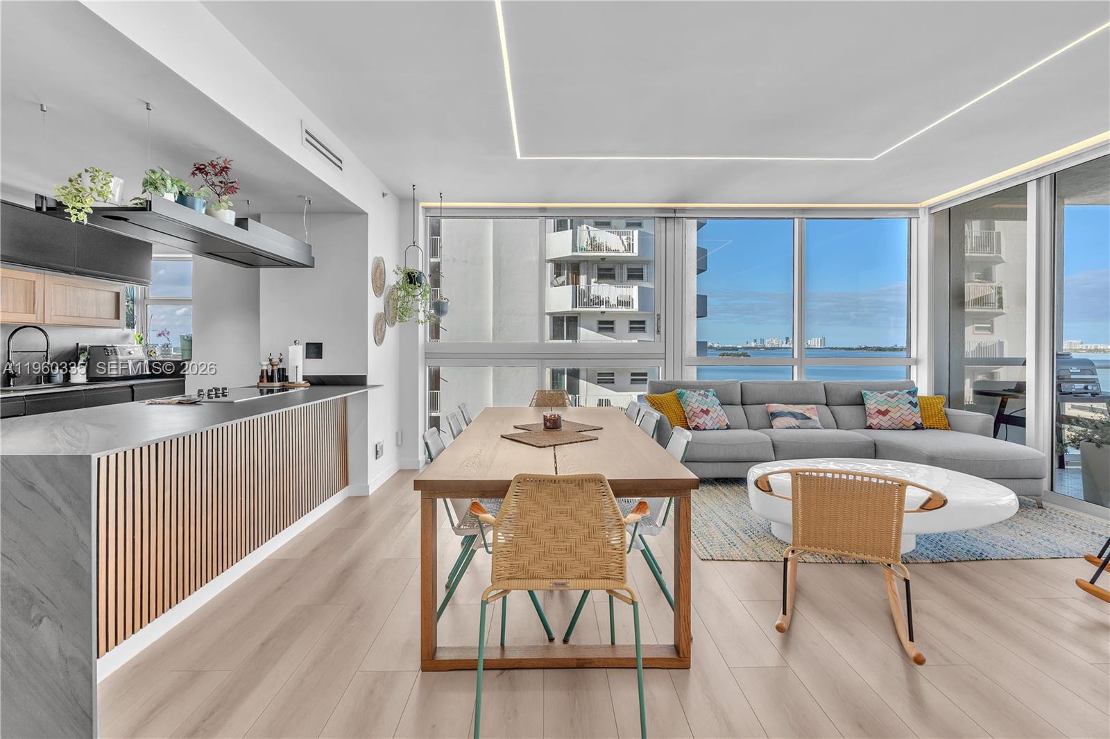 BLUE BAY TOWER CONDO - Residential