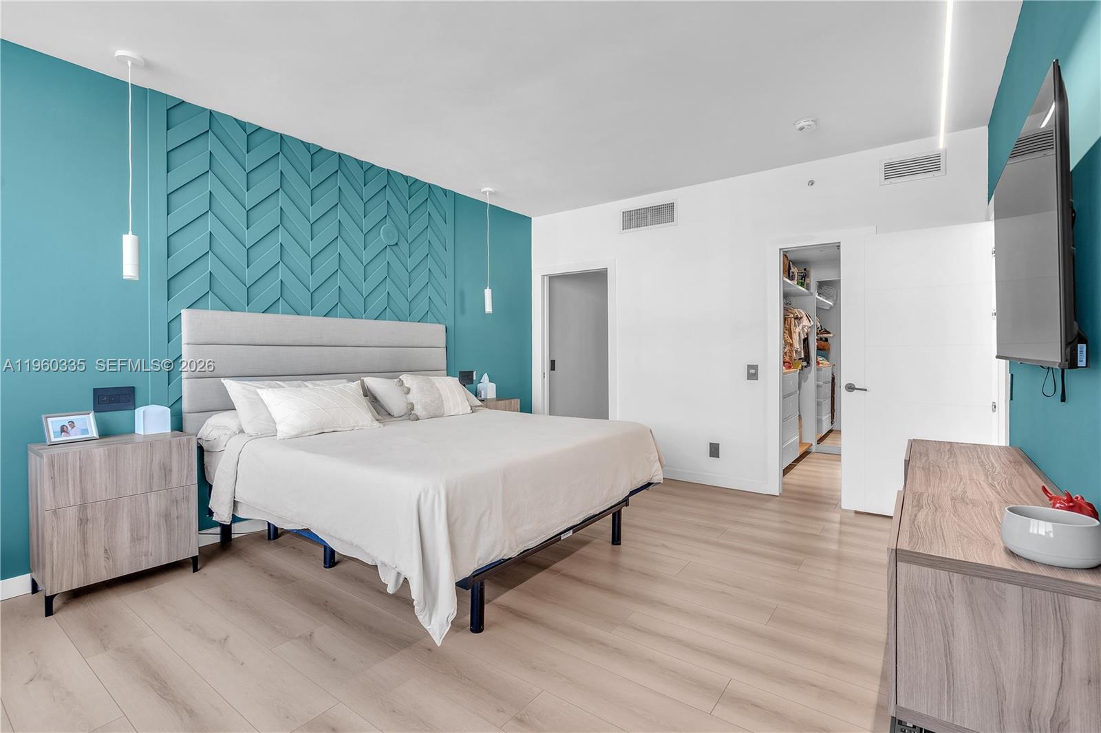 BLUE BAY TOWER CONDO - Residential