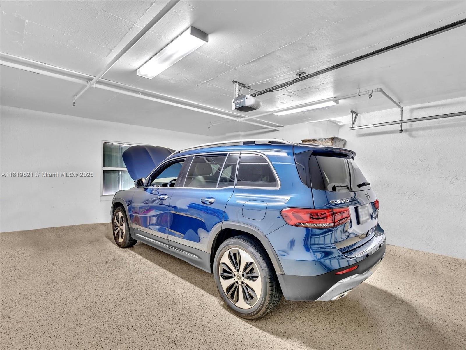 OCEANIA V CONDO - Residential