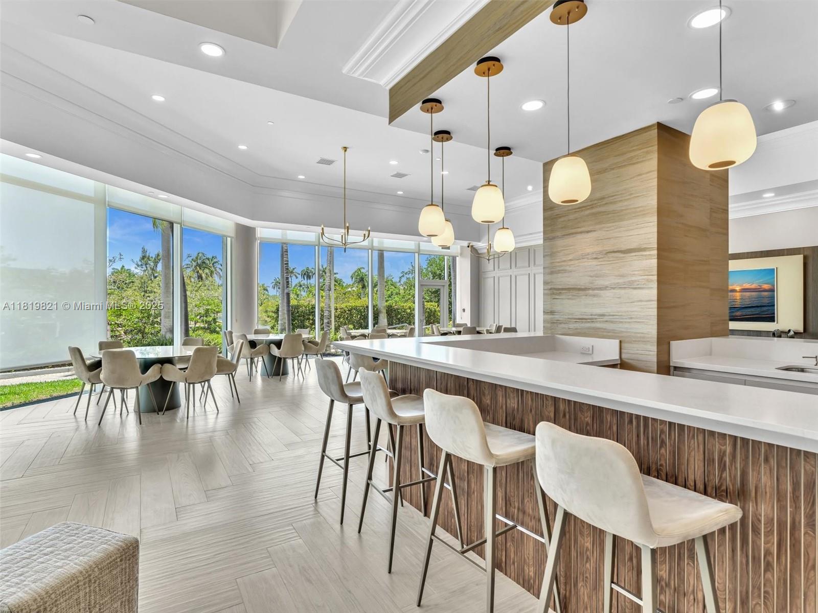 OCEANIA V CONDO - Residential