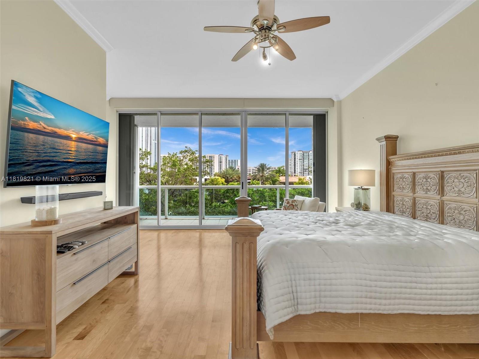 OCEANIA V CONDO - Residential