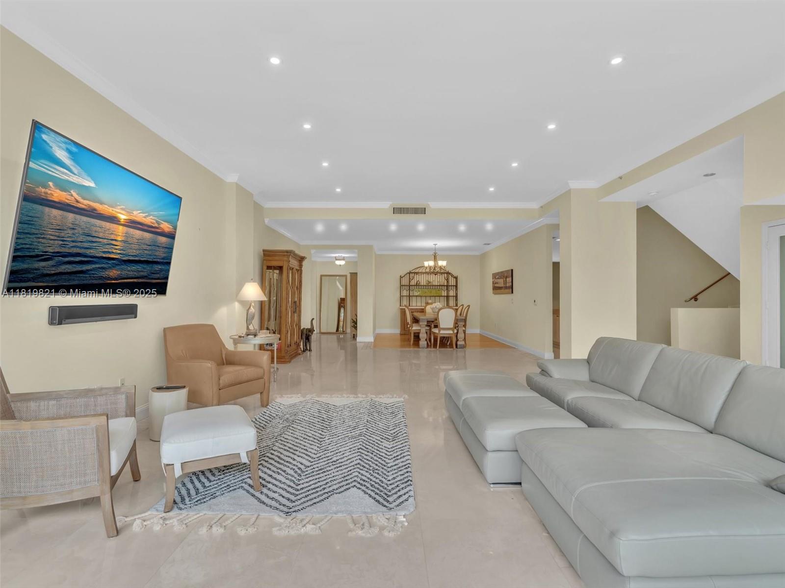 OCEANIA V CONDO - Residential