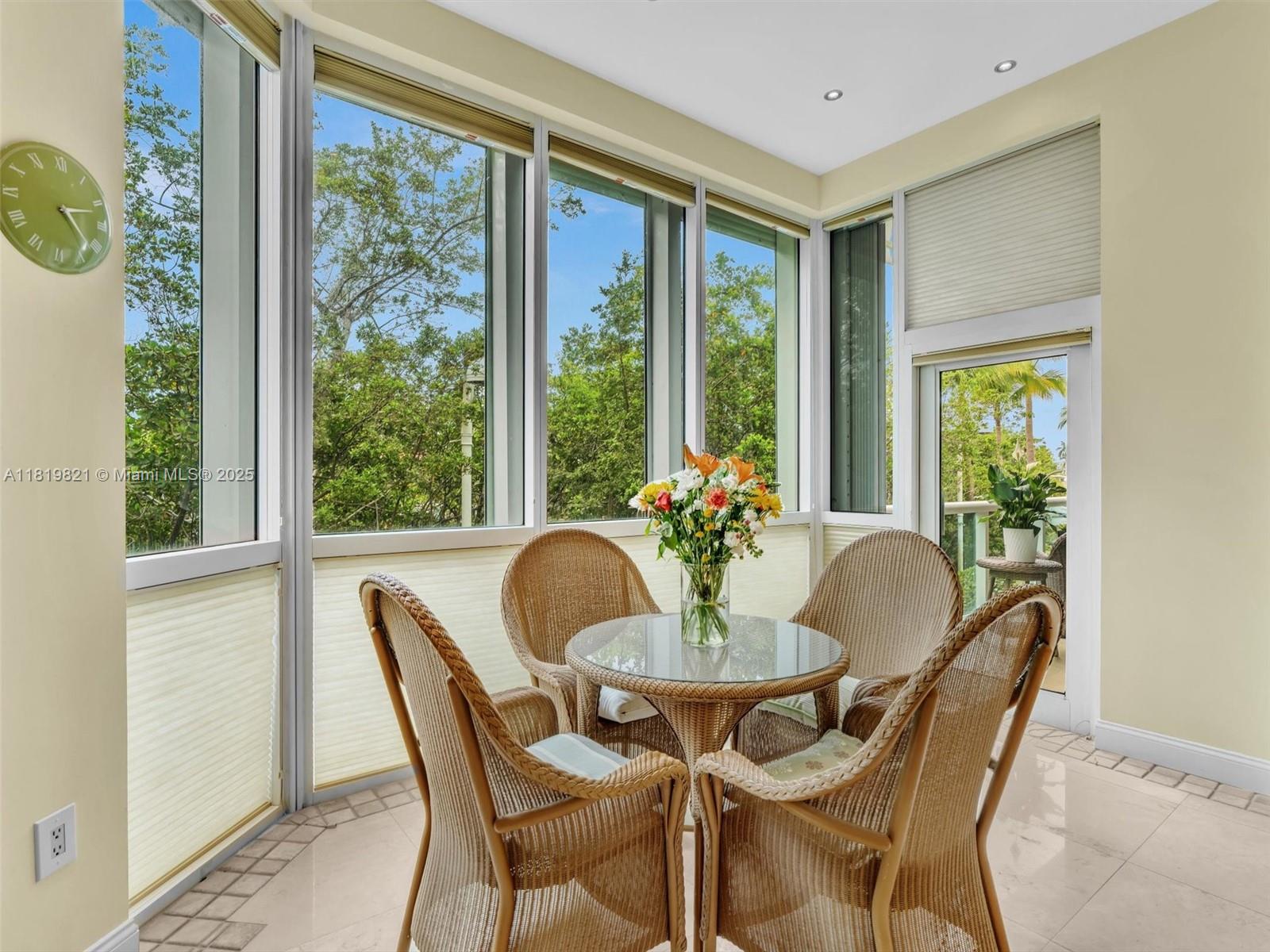 OCEANIA V CONDO - Residential