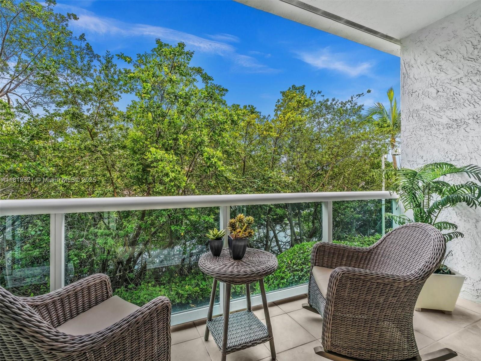 OCEANIA V CONDO - Residential