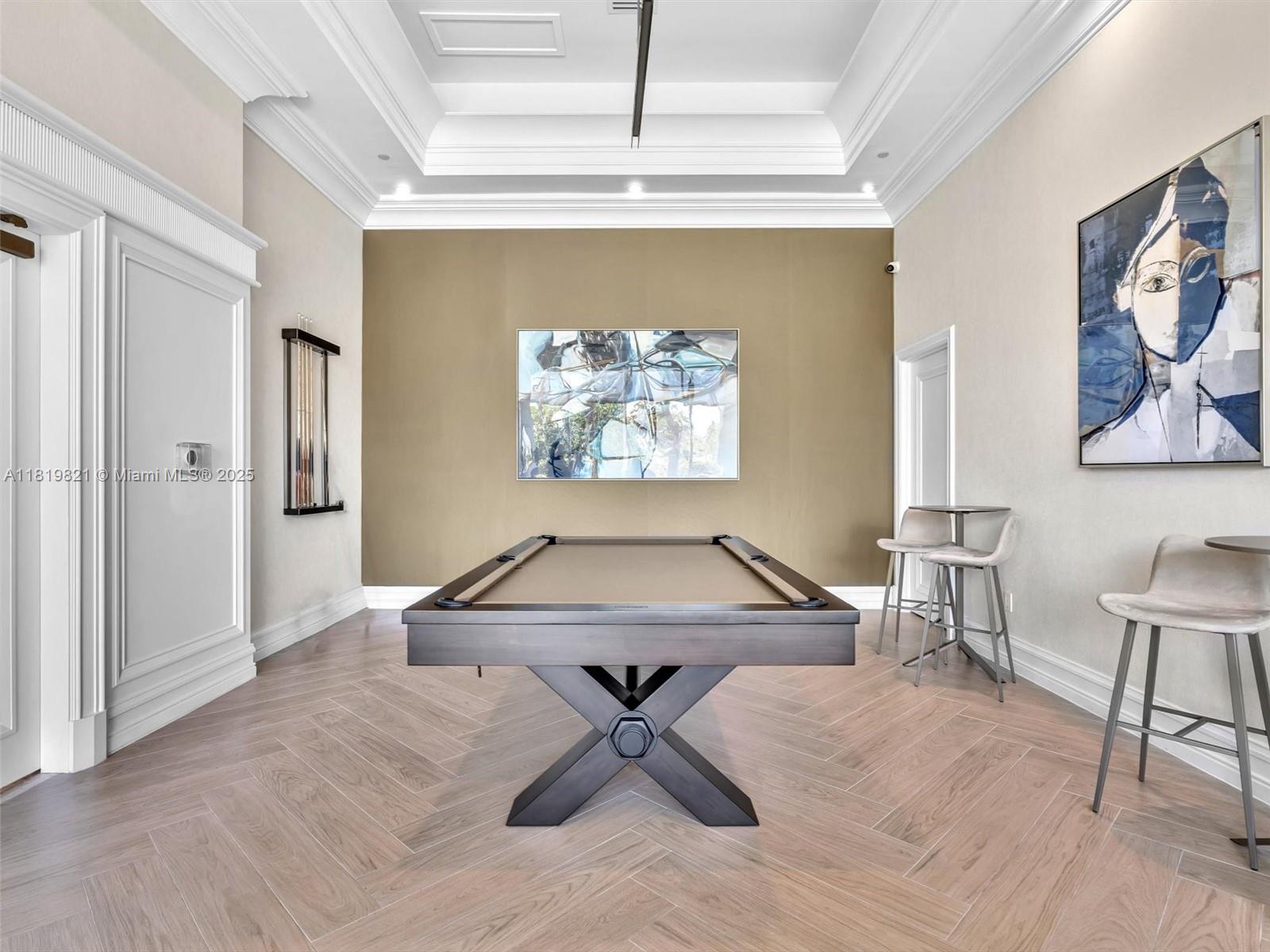 OCEANIA V CONDO - Residential