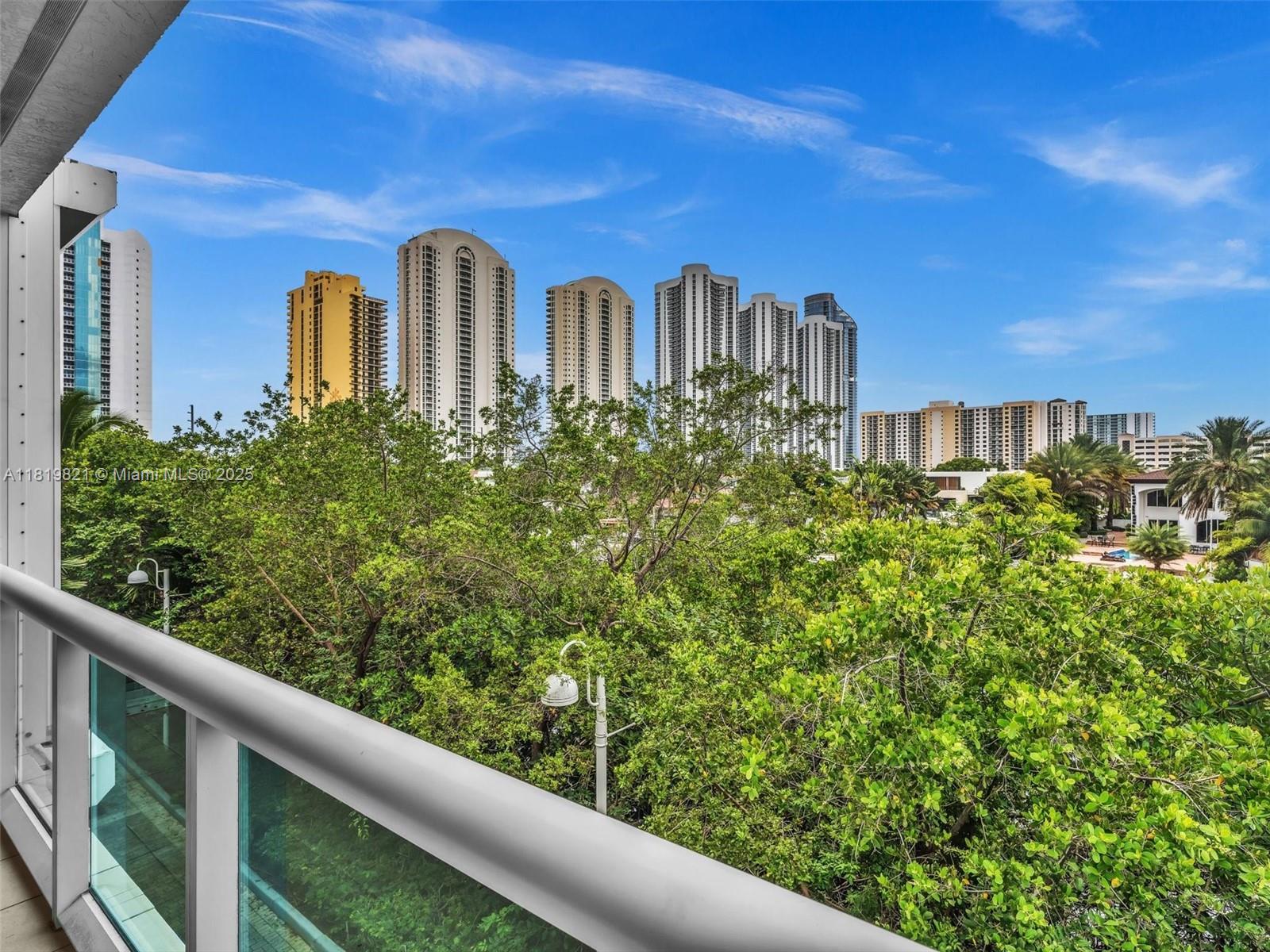 OCEANIA V CONDO - Residential