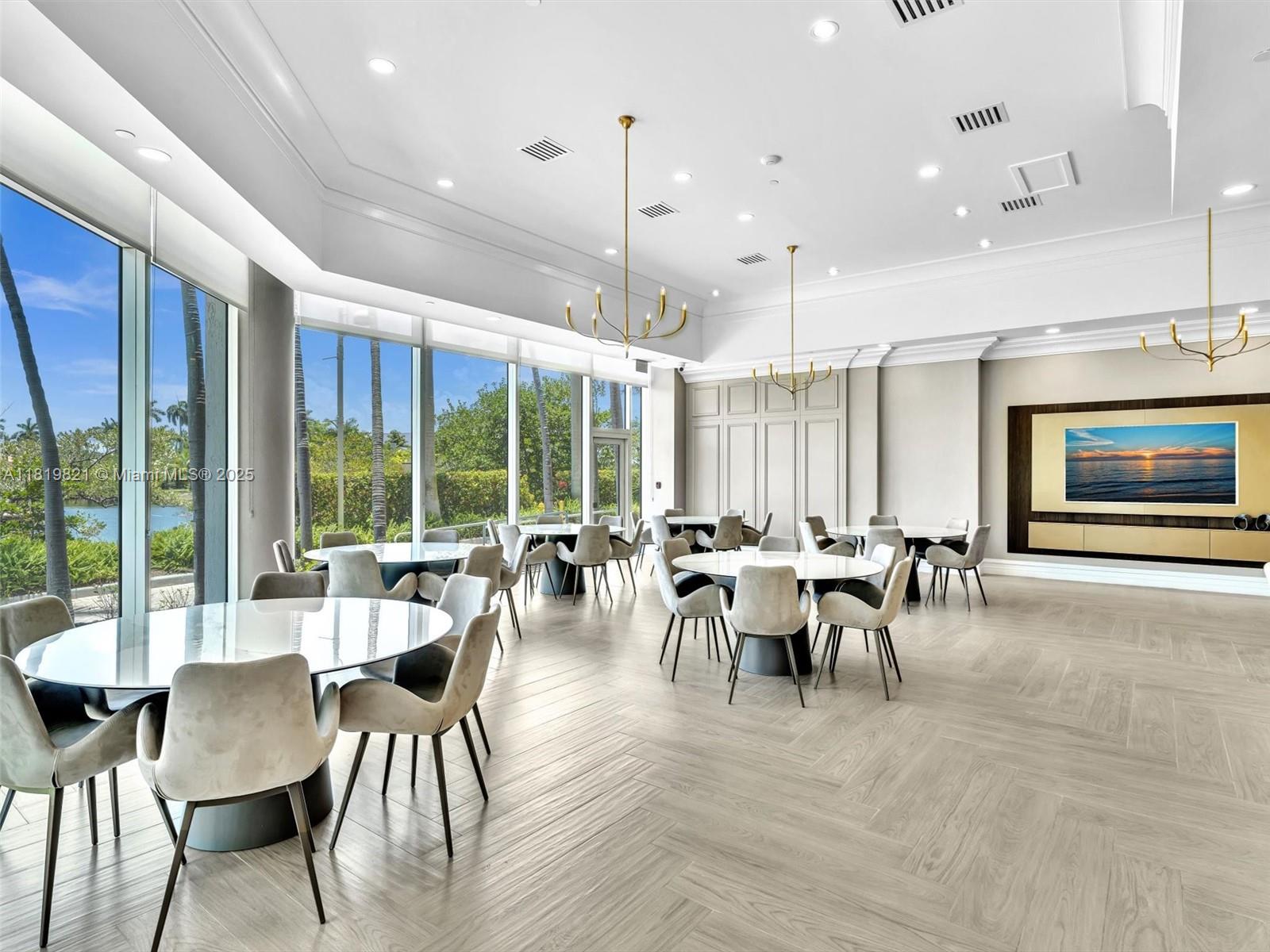 OCEANIA V CONDO - Residential