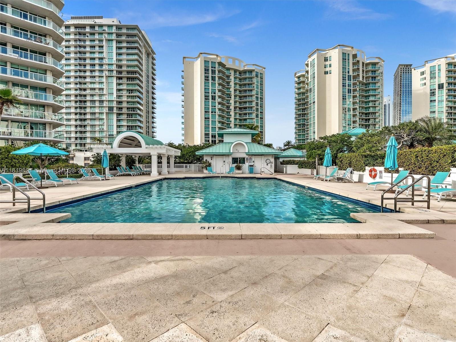 OCEANIA V CONDO - Residential