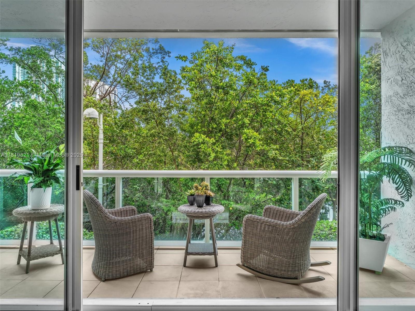 OCEANIA V CONDO - Residential