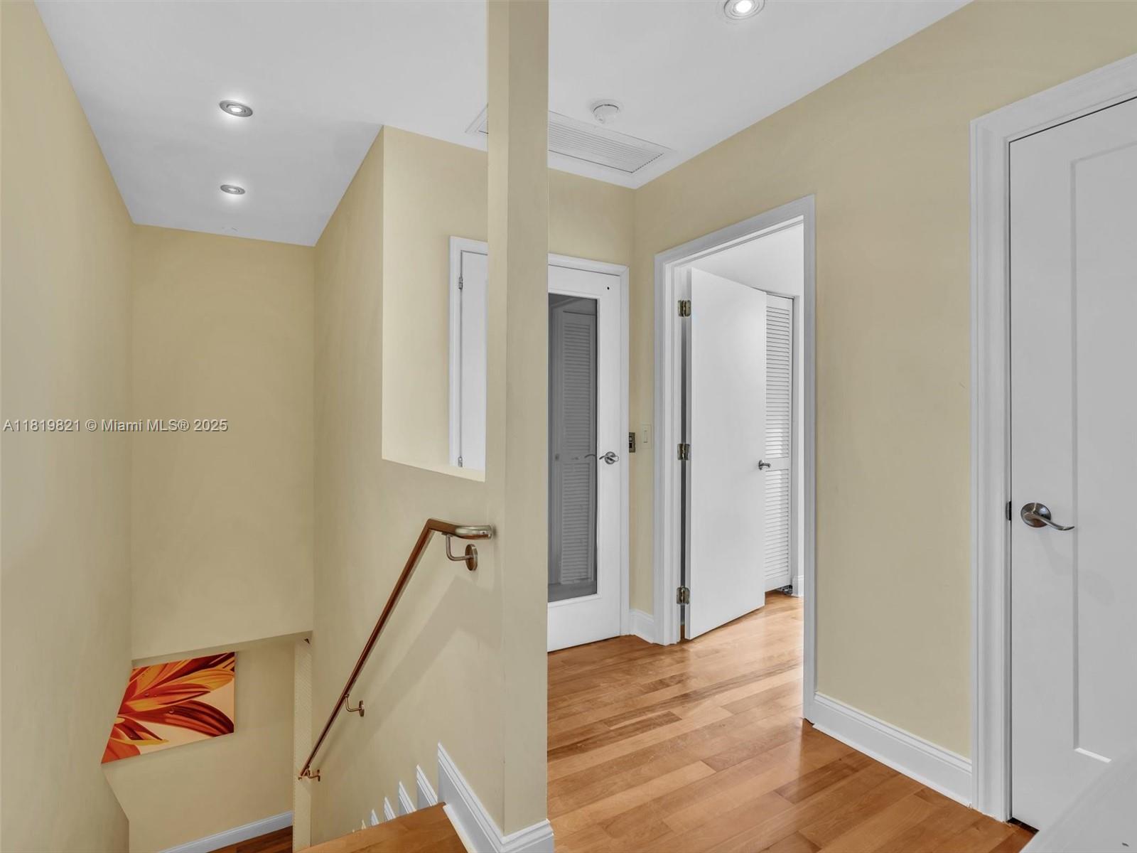 OCEANIA V CONDO - Residential