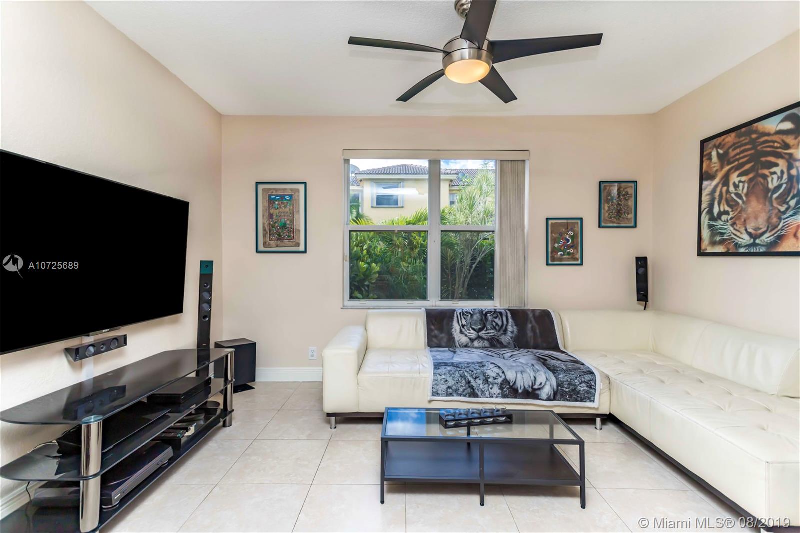 PEMBROKE SHORES - Residential