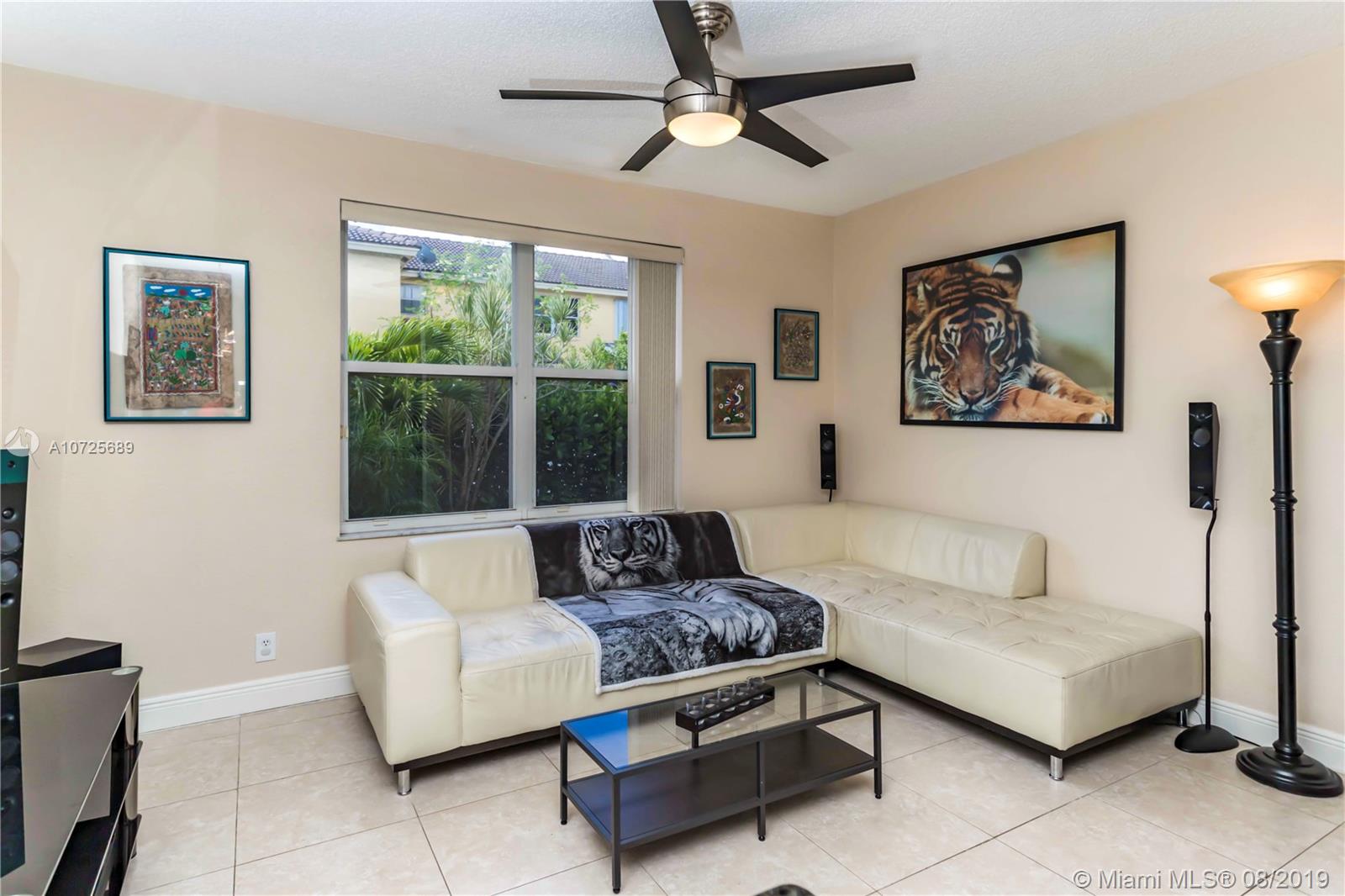 PEMBROKE SHORES - Residential