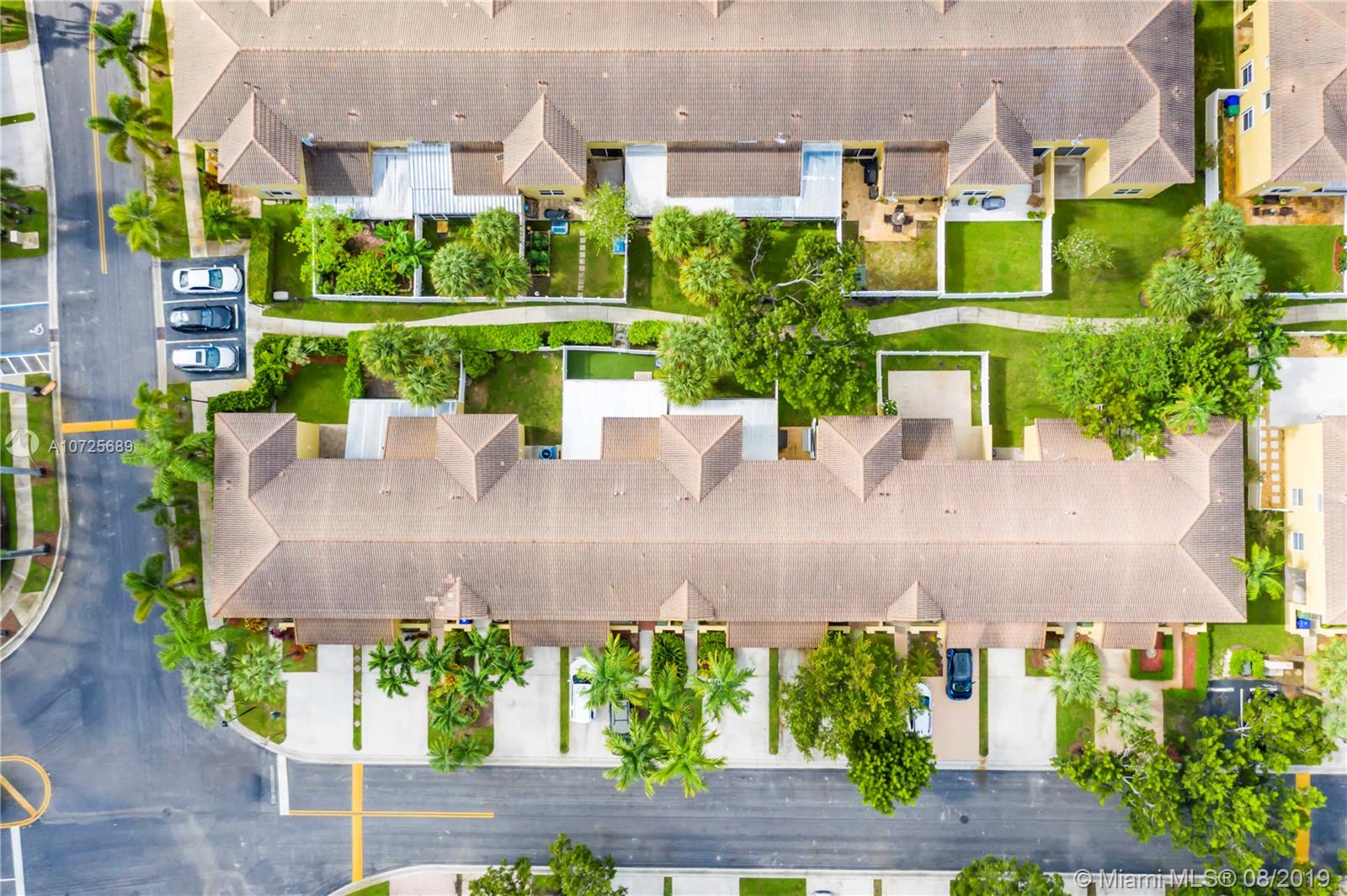 PEMBROKE SHORES - Residential