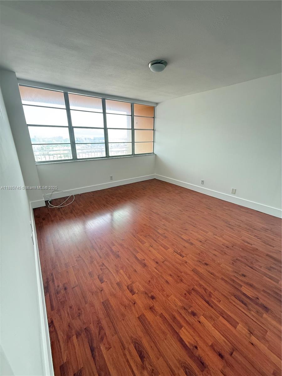 CRESTVIEW TOWERS CONDO - Residential Lease