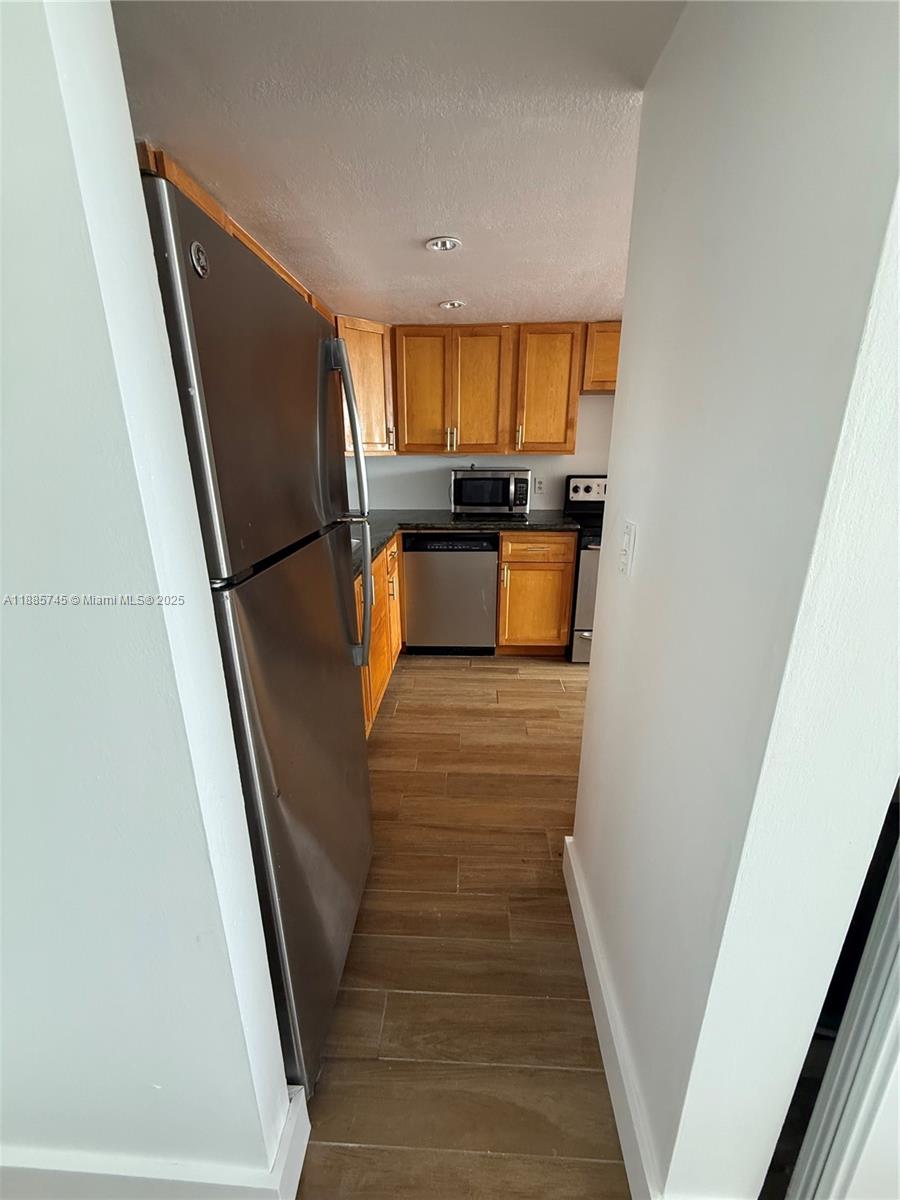 CRESTVIEW TOWERS CONDO - Residential Lease