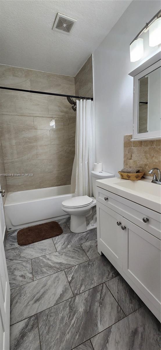 SAGA BAY TOWNHOMES 1ST AD - Residential