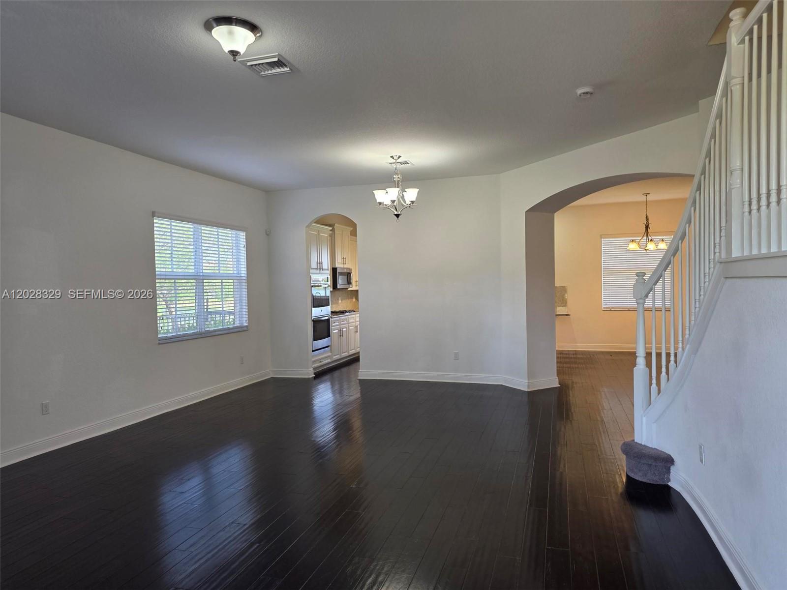 8671 Lakeside Bnd 1