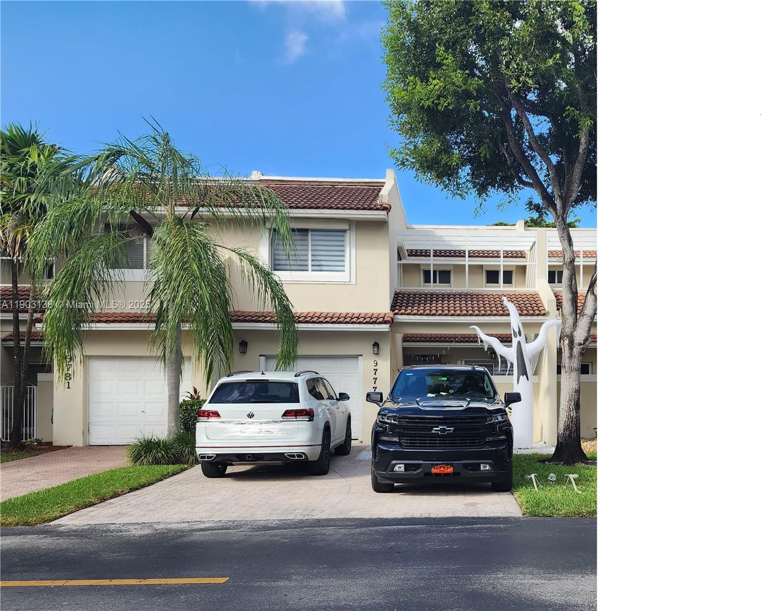 DORAL CHASE 1 ST ADDN AME - Residential Lease