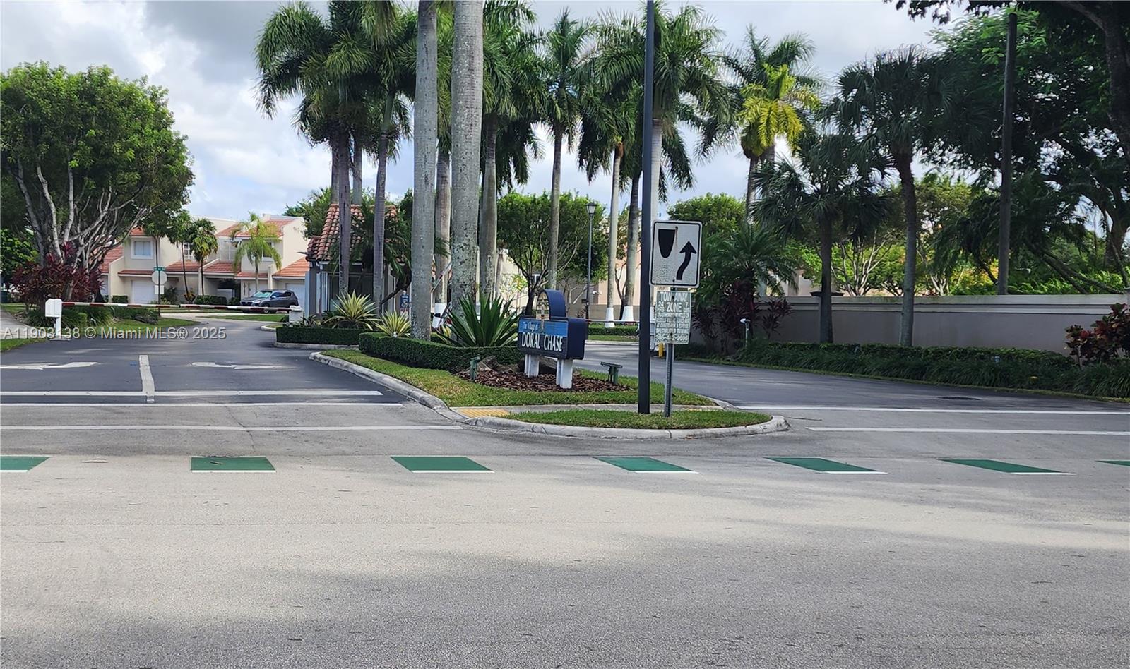 DORAL CHASE 1 ST ADDN AME - Residential Lease