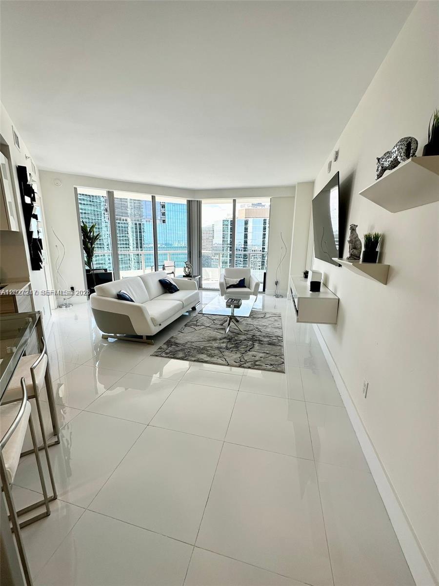 1300 Brickell Bay Dr 3101