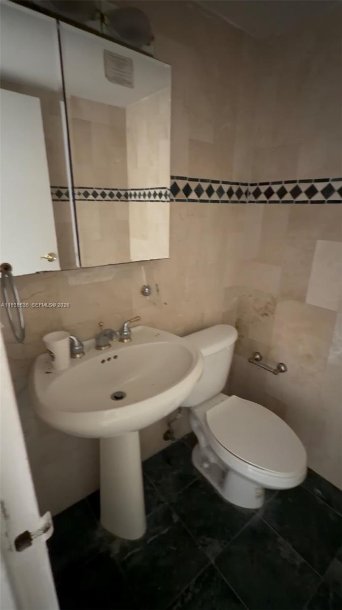 TOWER 1800 CONDO - Residential