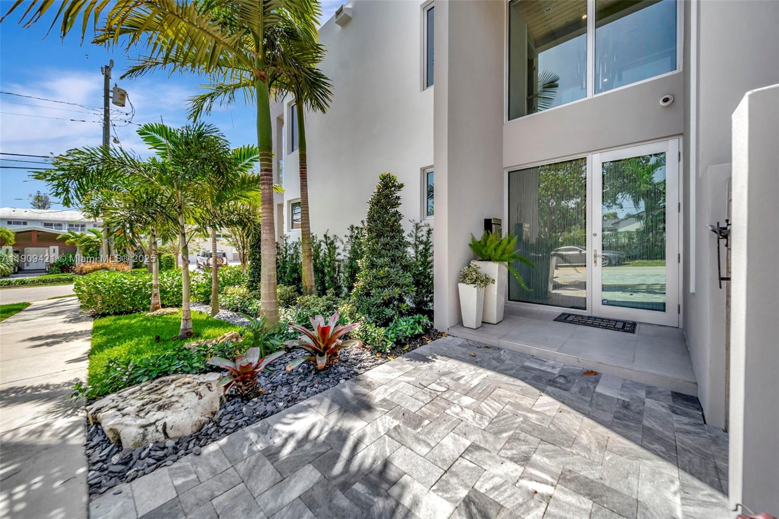 VICTORIA PARK CORR AMEN P - Residential Lease