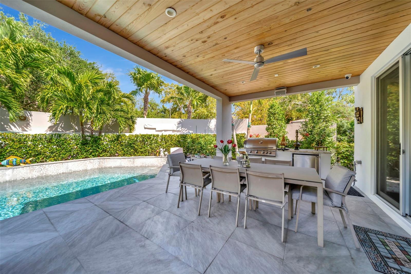 VICTORIA PARK CORR AMEN P - Residential Lease