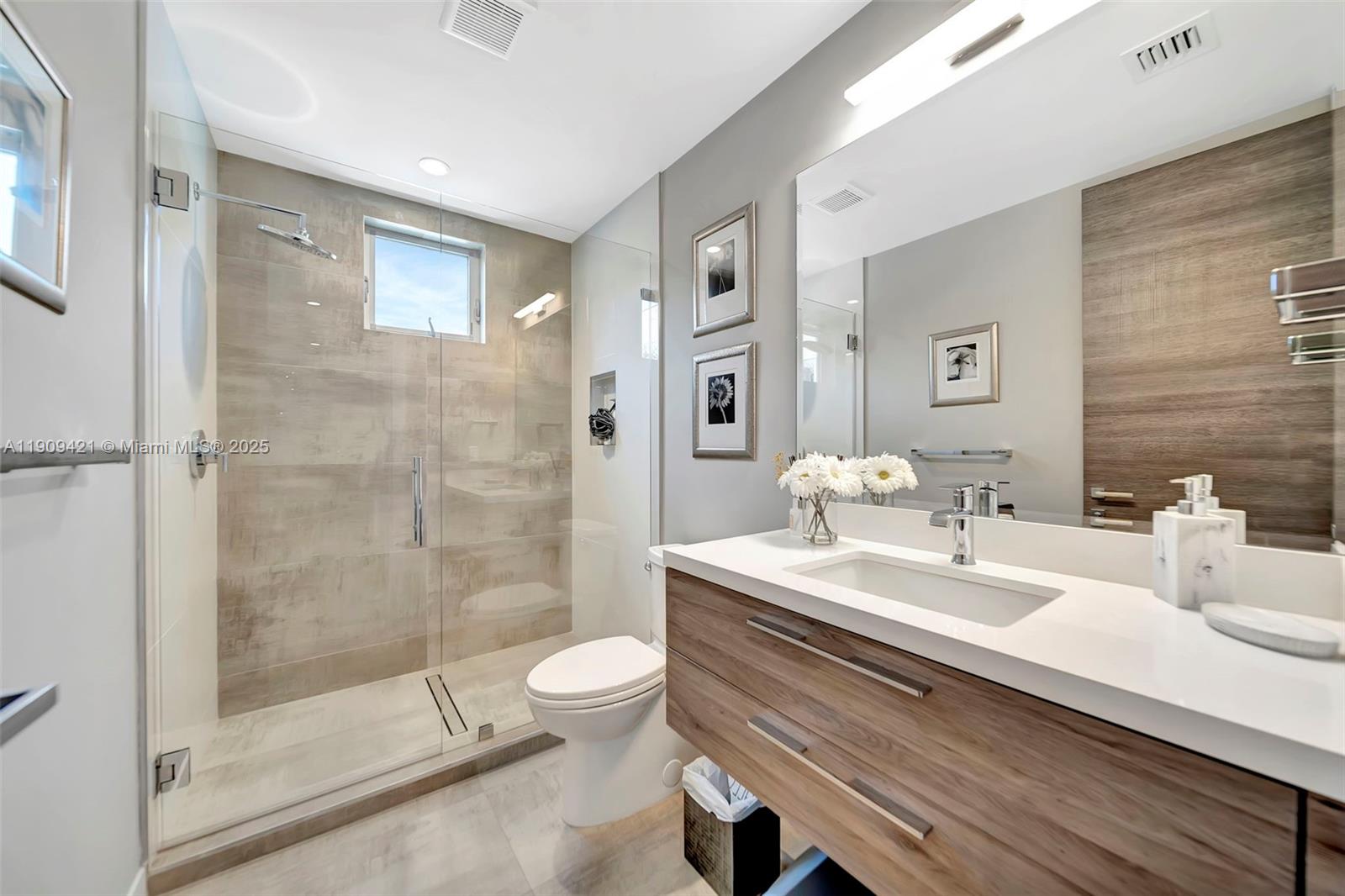 VICTORIA PARK CORR AMEN P - Residential Lease