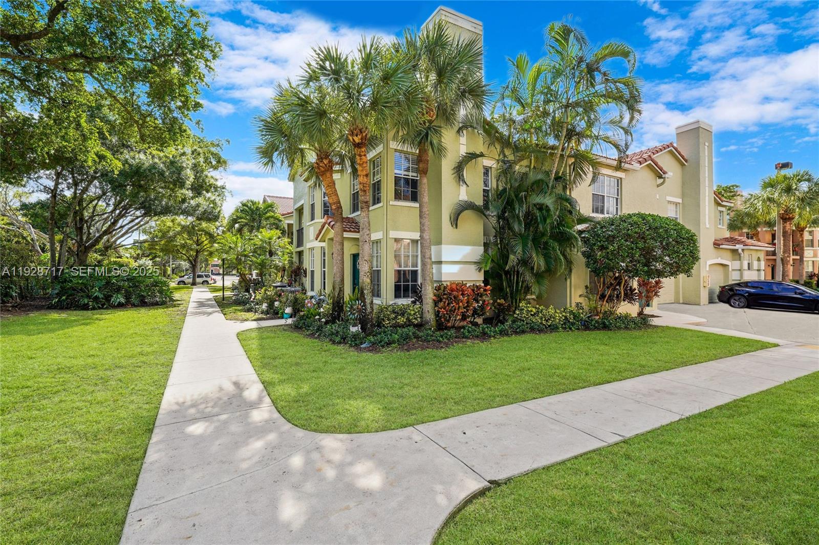 RESIDENCES OF BELMONT AT - Residential Lease