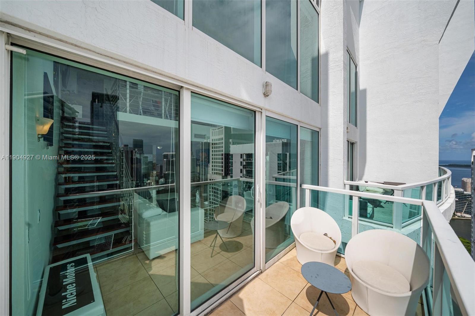 BRICKELL ON THE RIVER S T - Residential Lease