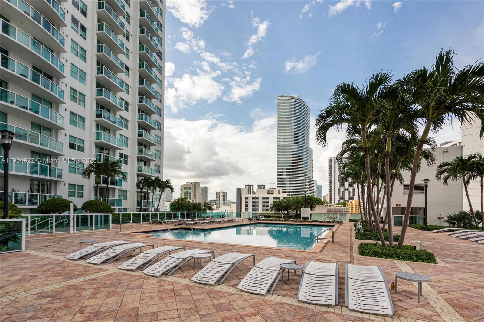 BRICKELL ON THE RIVER S T - Residential Lease