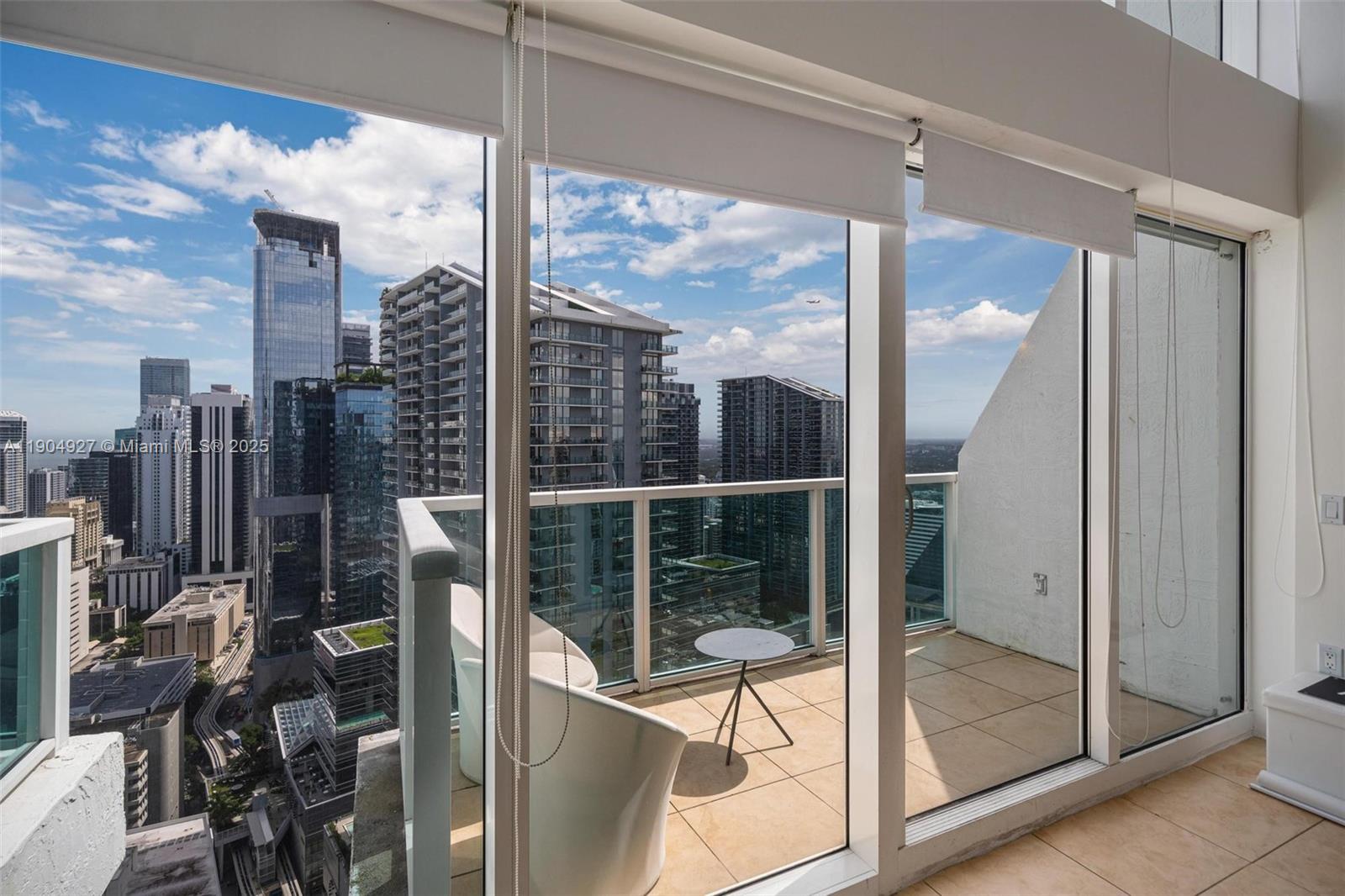 BRICKELL ON THE RIVER S T - Residential Lease