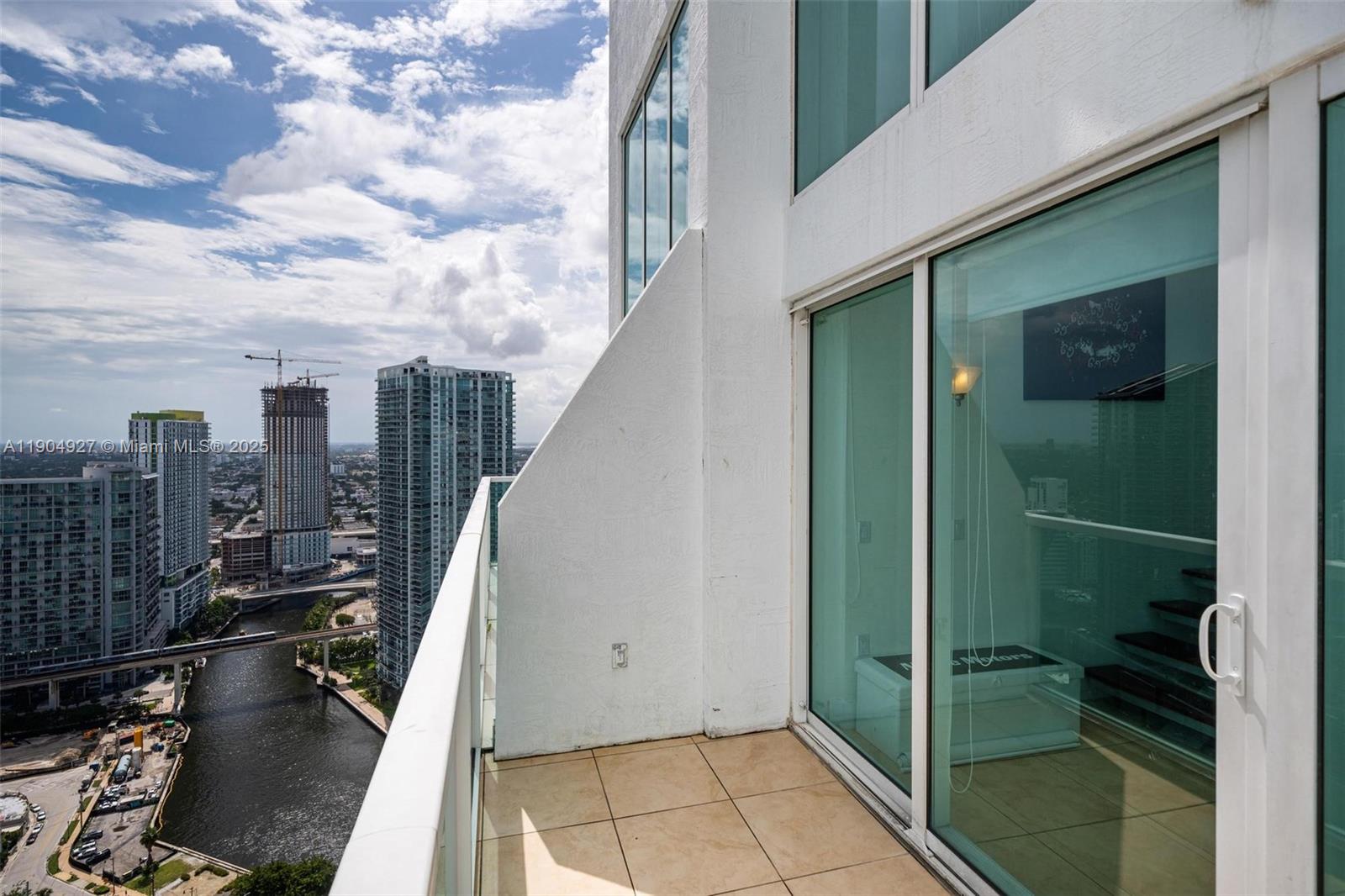 BRICKELL ON THE RIVER S T - Residential Lease