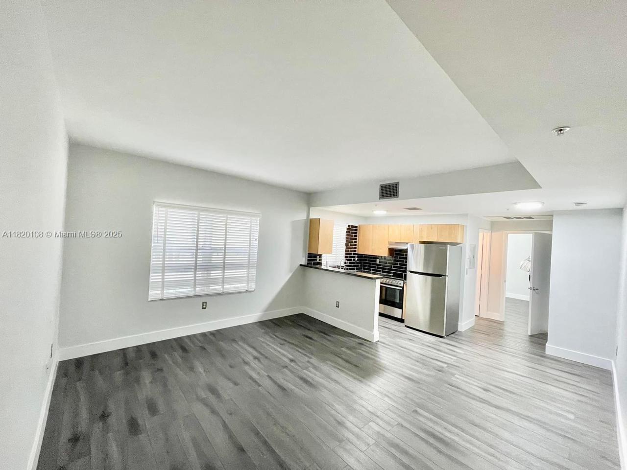 1542 Drexel Ave 107, Miami Beach, Miami-Dade County, Florida - 1 Bedrooms  
1 Bathrooms - 