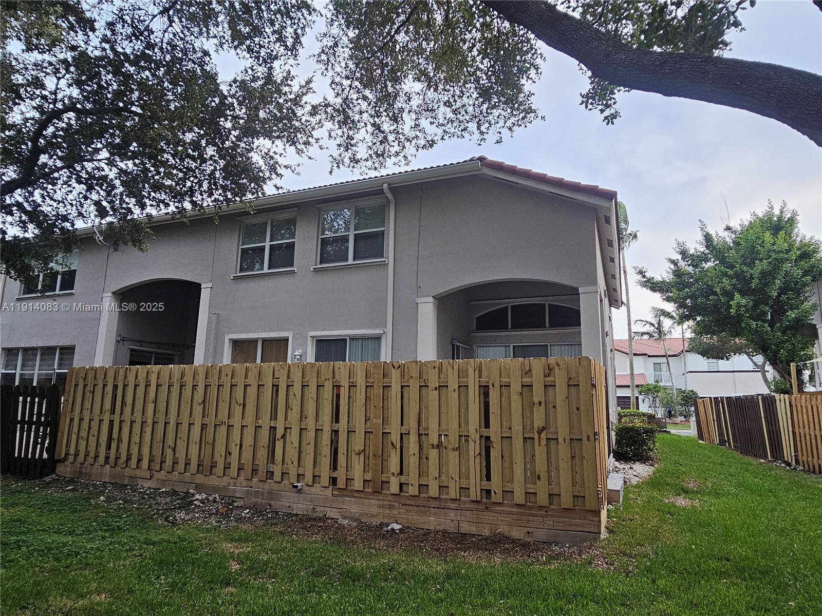 DORAL ISLES NORTH SEC TWO - Residential Lease