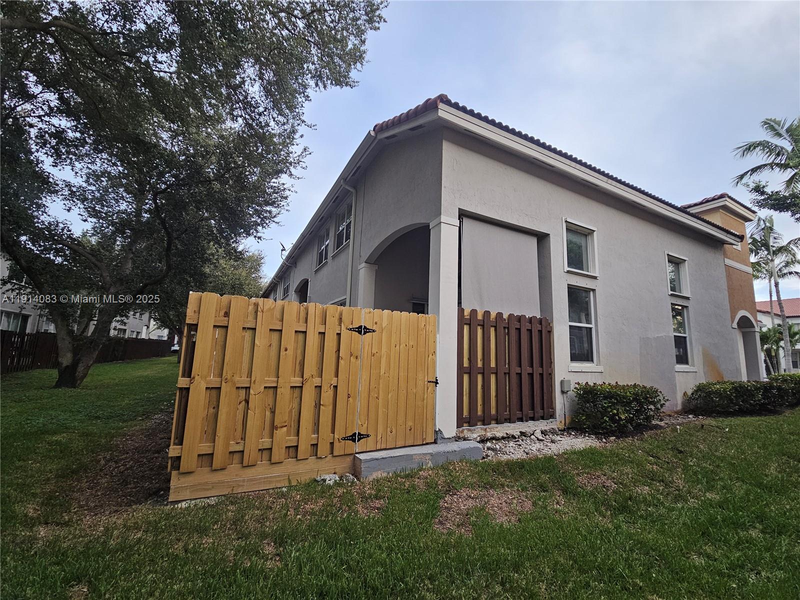 DORAL ISLES NORTH SEC TWO - Residential Lease