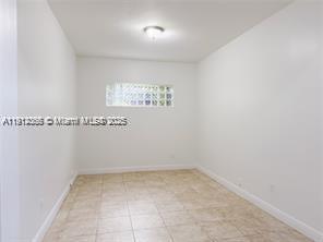 PRESIDENTIAL ESTATES SUB - Residential Lease