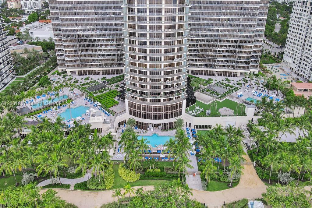 BAL HARBOUR NORTH SOUTH C - Residential Lease