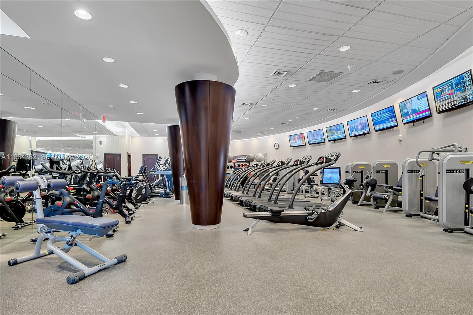 RESIDENCES - THE BATH CLUB - Residential